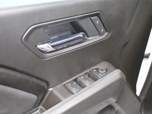 New 2026 Chevrolet Colorado LT image 13