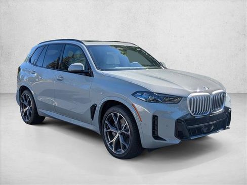 New 2026 BMW X5 xDrive40i w/ M Sport Package AWD/4WD image 3