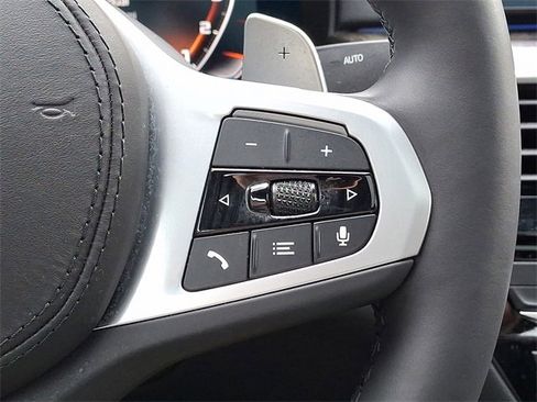 Used 2023 BMW M550i xDrive w/ Executive Package image 25