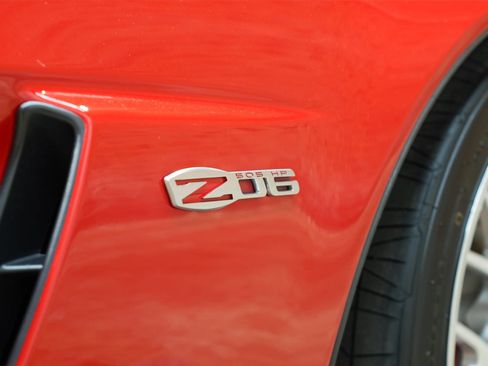 Used 2006 Chevrolet Corvette Z06 w/ Preferred Equipment Group RWD image 61