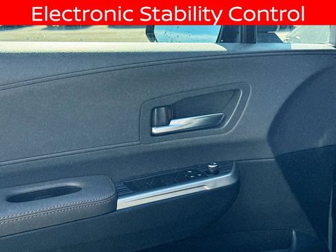 Used 2024 Toyota Sienna XLE Woodland Edition image 18