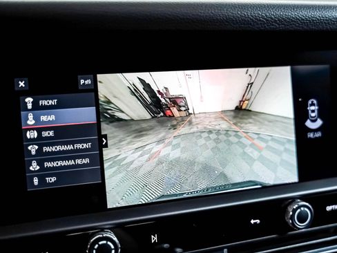Certified 2023 Porsche Macan S AWD/4WD image 25