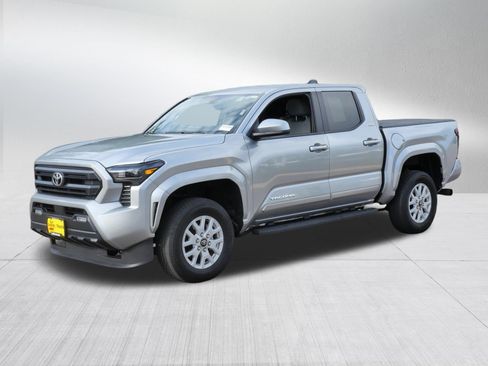 Certified 2024 Toyota Tacoma SR5 AWD/4WD image 3