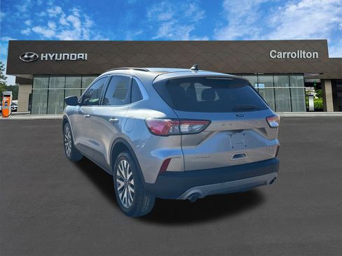 Used 2022 Ford Escape Titanium image 7