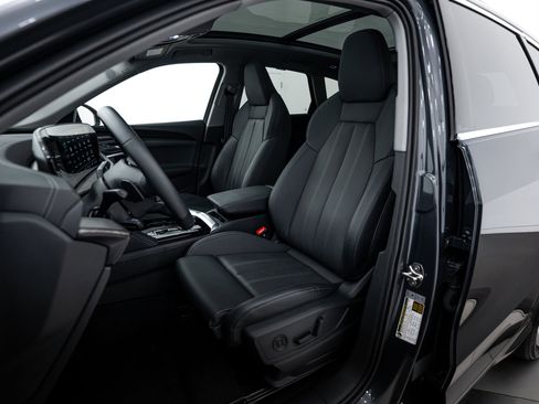 Certified 2025 Audi Q5 Premium Plus w/ Premium Plus image 11