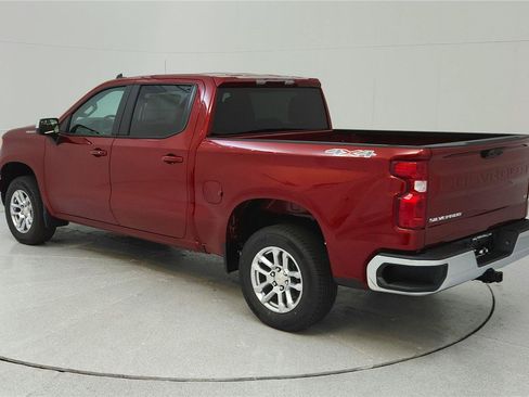 Used 2023 Chevrolet Silverado 1500 LT AWD/4WD image 5