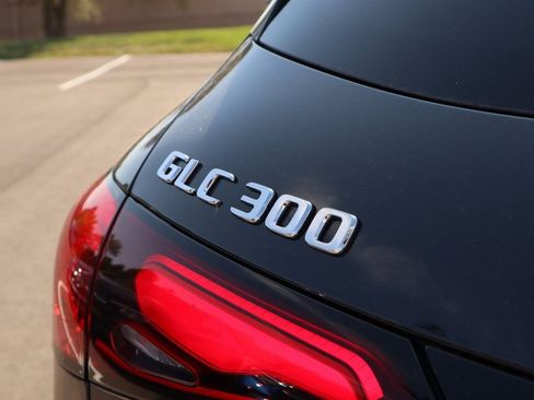 Used 2026 Mercedes-Benz GLC 300 4MATIC image 9