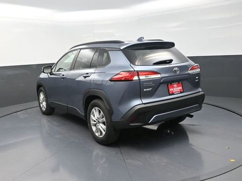 Used 2024 Toyota Corolla Cross LE w/ Moonroof Package AWD/4WD image 6