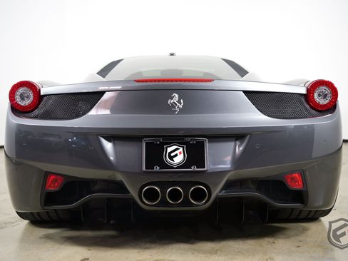 Used 2010 Ferrari 458 Italia Coupe RWD image 8