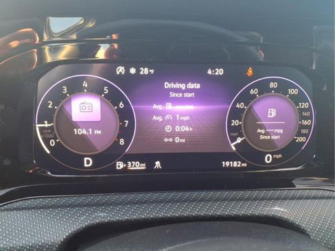 Certified 2022 Volkswagen Golf R image 25