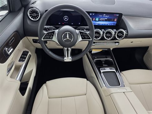 New 2026 Mercedes-Benz GLA 250 4MATIC image 10