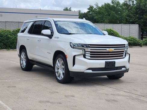 Used 2021 Chevrolet Tahoe High Country w/ Premium Package RWD image 4