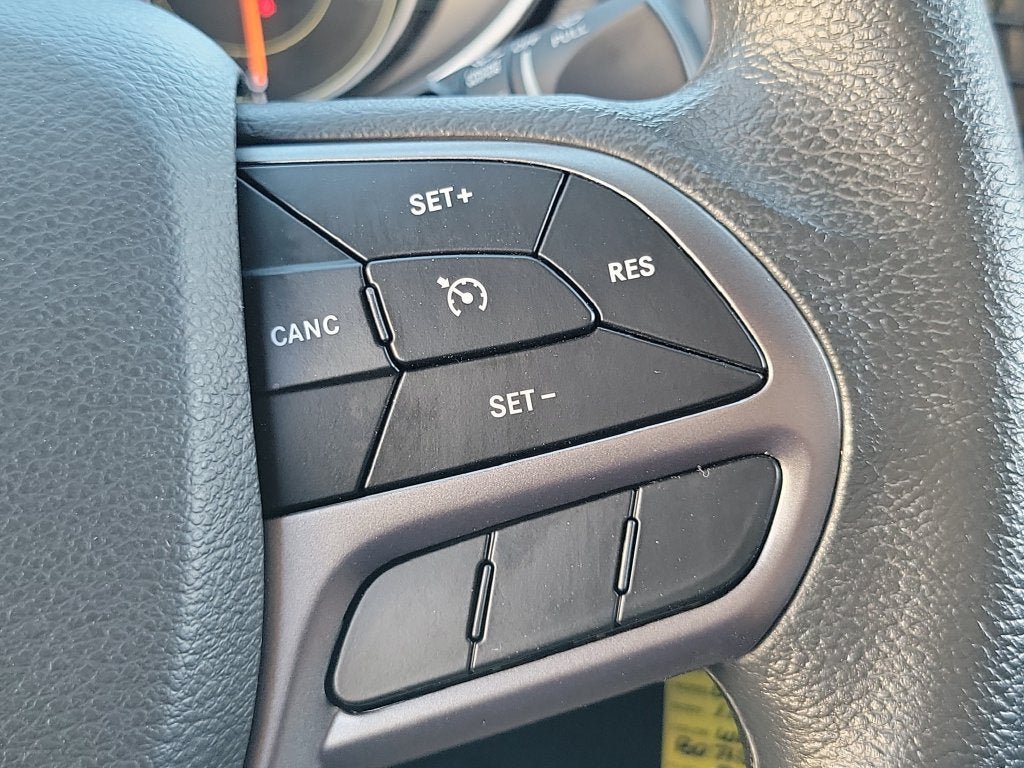 Used 2020 Jeep Cherokee Latitude FWD image 25