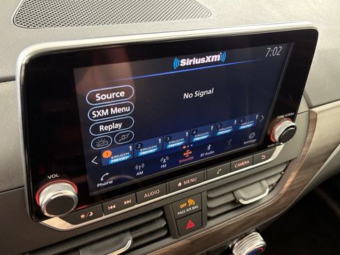 Used 2024 Nissan Altima 2.5 SV FWD image 31