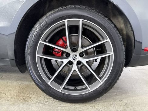 Certified 2024 Porsche Macan S AWD/4WD image 14