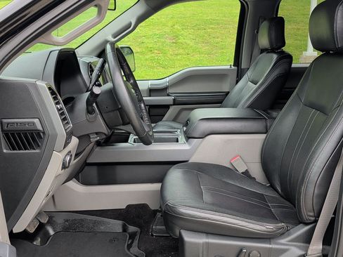 Used 2019 Ford F150 XLT w/ Equipment Group 302A Luxury AWD/4WD image 12