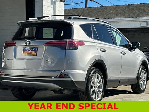 Used 2018 Toyota RAV4 Limited image 4