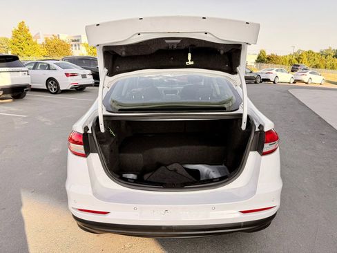 Used 2019 Ford Fusion SE FWD image 37