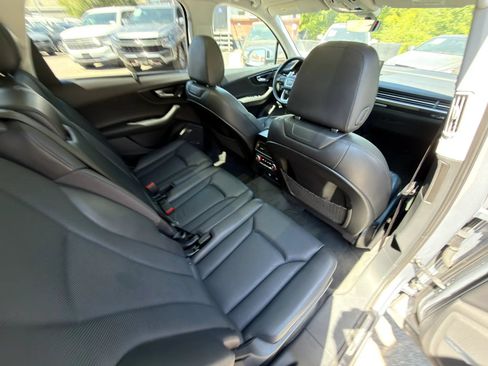 Used 2019 Audi Q7 3.0T Premium Plus w/ Premium Plus Package AWD/4WD image 10
