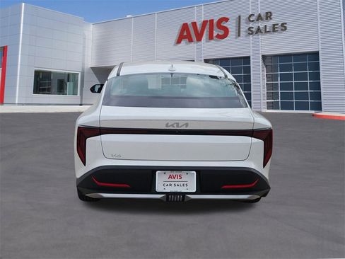 Used 2025 Kia K4 LXS image 5