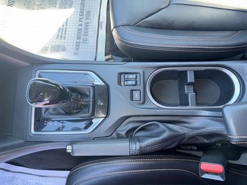 Used 2020 Subaru Crosstrek 2.0i Limited w/ Moonroof Package w/Navigation image 19