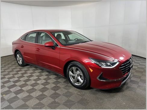 Used 2022 Hyundai Sonata SE image 1