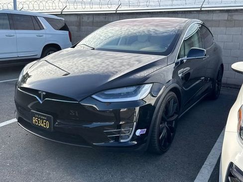 Used 2018 Tesla Model X 75D AWD/4WD image 8