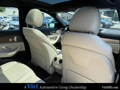 Certified 2022 Mercedes-Benz E 450 4MATIC Sedan image 27