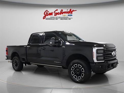 Used 2025 Ford F250 Platinum image 2