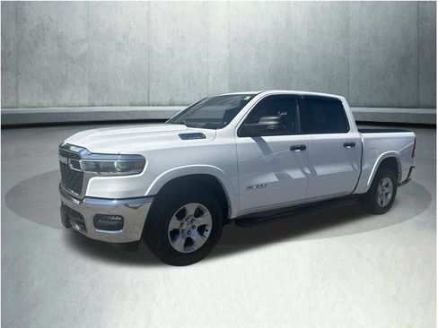 Used 2025 RAM 1500 Big Horn AWD/4WD image 1