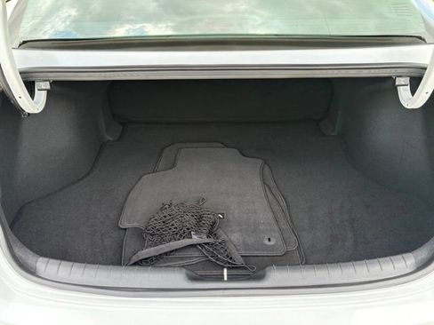Used 2025 Hyundai Elantra Hybrid FWD image 7