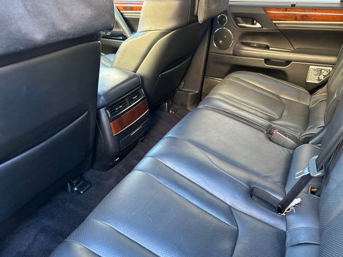 Used 2017 Lexus LX 570 4WD image 4