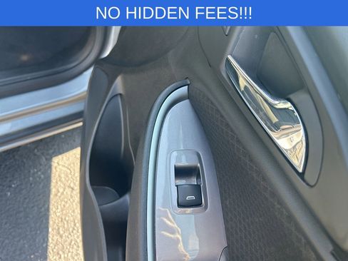 Used 2023 Chevrolet Malibu LT FWD image 16