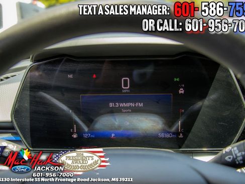 Used 2025 Chevrolet Trax LT FWD image 11