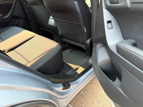Used 2016 Subaru Forester 2.5i w/ Popular Package #2 AWD/4WD image 9