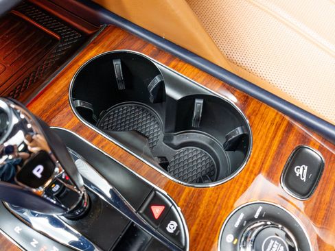 Used 2021 Bentley Bentayga w/ First Edition Specification AWD/4WD image 81