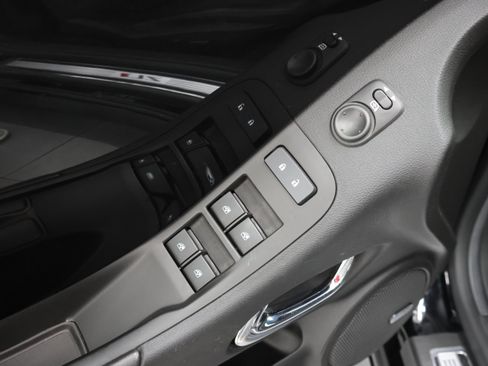Used 2015 Chevrolet Camaro ZL1 RWD image 34