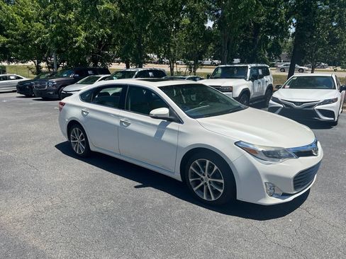 Used 2014 Toyota Avalon XLE Touring FWD image 7