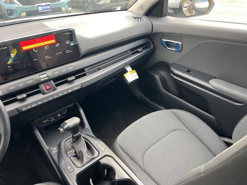 New 2025 Kia K4 LXS image 11