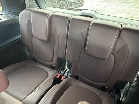 New 2025 Volkswagen ID. Buzz Pro S RWD image 13