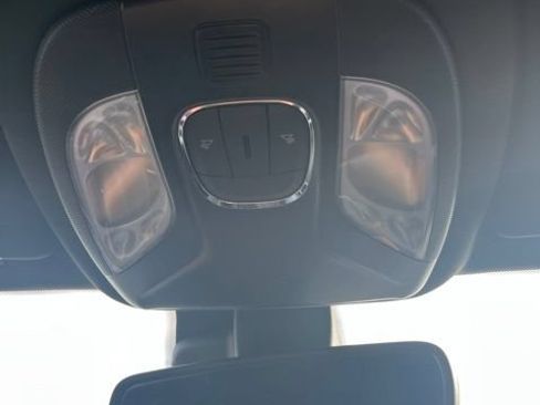 Used 2025 Jeep Compass Trailhawk AWD/4WD image 48