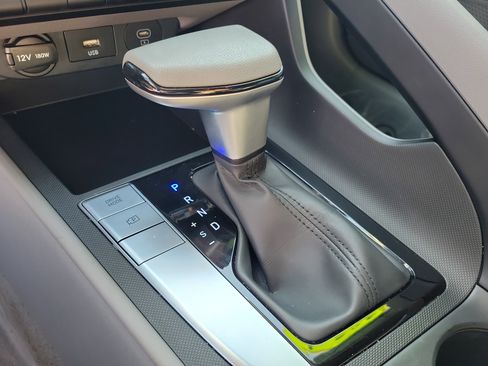 Used 2024 Hyundai Elantra SEL image 29