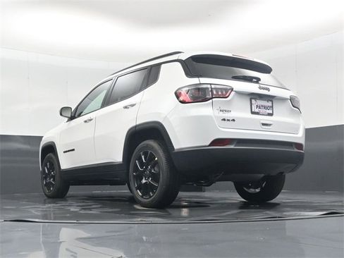 New 2026 Jeep Compass Latitude image 42