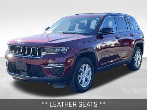 Used 2023 Jeep Grand Cherokee Limited image 3