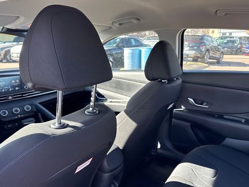 Certified 2026 Hyundai Elantra SE image 28