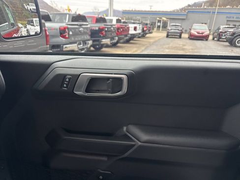 New 2025 Ford Bronco 4-Door w/ Sasquatch Package AWD/4WD image 23