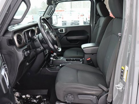 Used 2020 Jeep Gladiator Sport w/ Quick Order Package 24S image 3