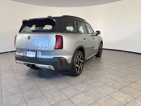 Certified 2025 MINI Cooper Countryman S AWD/4WD image 9