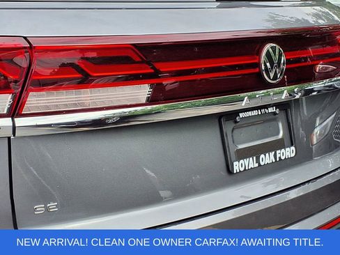 Used 2024 Volkswagen Atlas Cross Sport SE w/ Panoramic Sunroof Package FWD image 22