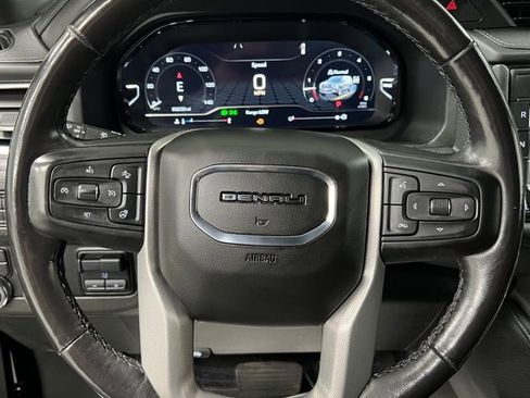 Used 2022 GMC Yukon XL Denali w/ Advanced Technology Package AWD/4WD image 24